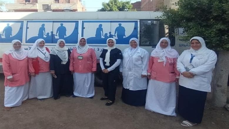 صحة بني سويف تقدم خدمات مجانية في قرية قفطان