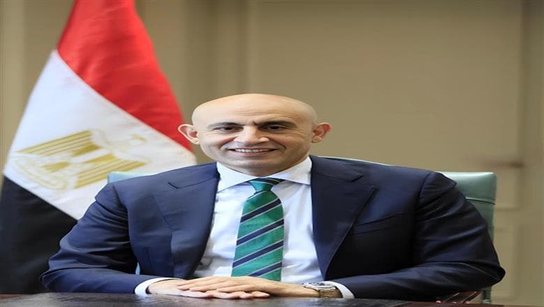 وزير التعليم يحدد عقوبة تصوير المعلم