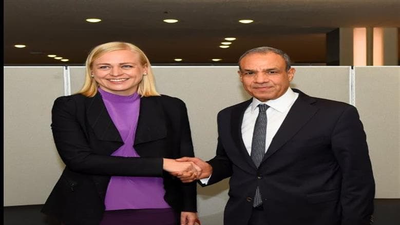 وزير الخارجية يلتقي نظيرته الفنلندية ويؤكد على التعاون الاقتصادي