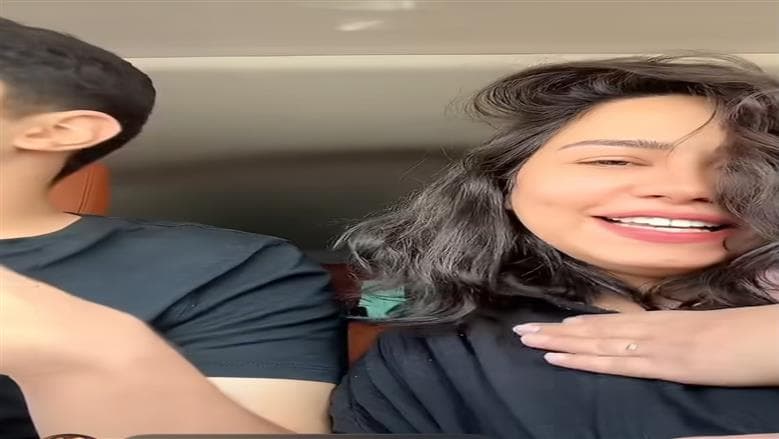 شيرين عبدالوهاب تظهر بدبلة في يدها