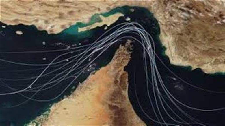 إيران تحذر السفن المخالفة في مضيق هرمز