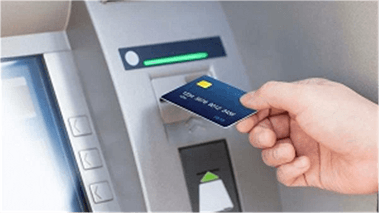 تحذير من البنوك حول أرقام البطاقة عند الـATM