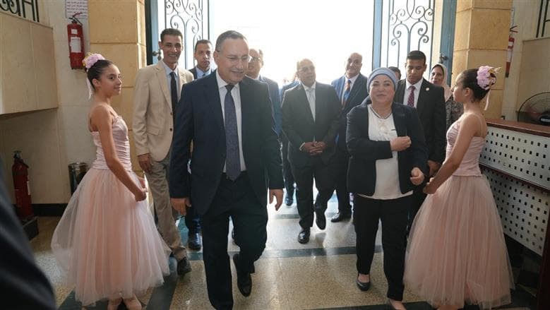 وزير التعليم العالي يزور معاهد الفنون