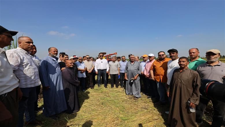محافظ كفر الشيخ يطلق موسم حصاد الأرز