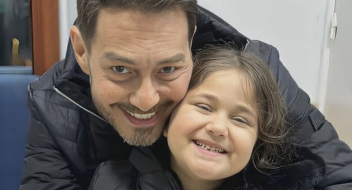 أحمد زاهر يتحدث عن مرض ابنته نور