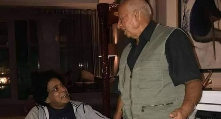 محمد منير ينعى هاني شنودة ويصفه بملحنه المبدع