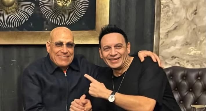Mostafa Qamar Performs and Guest Stars in "Aila Ta'amel 'Amaal"