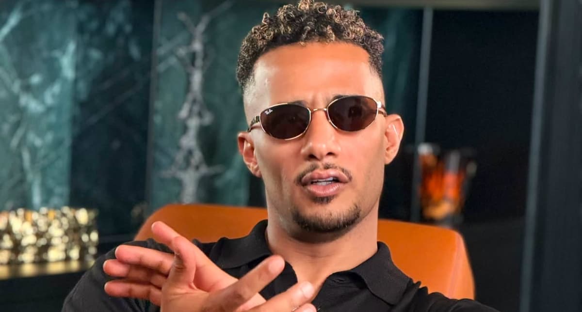محمد رمضان ينفي التعاون مع فنانين لمسلسله