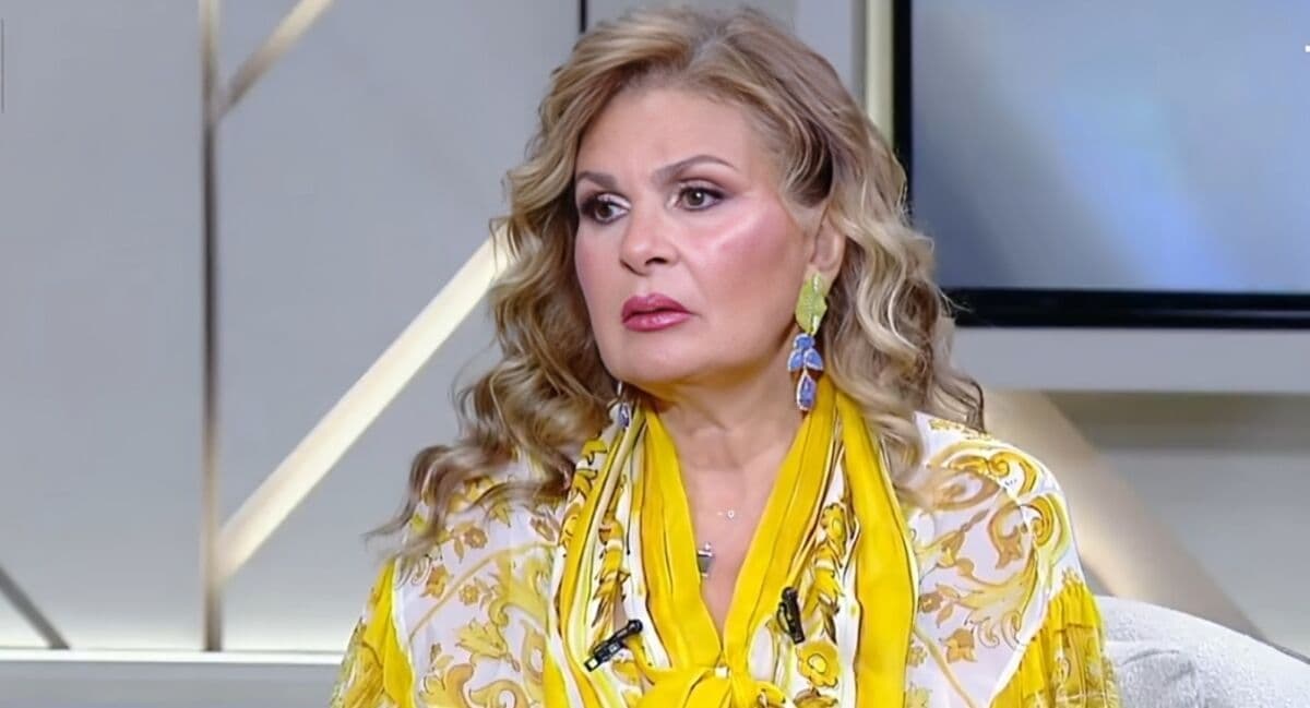 يسرا تعبر عن رضاها بعدم الإنجاب