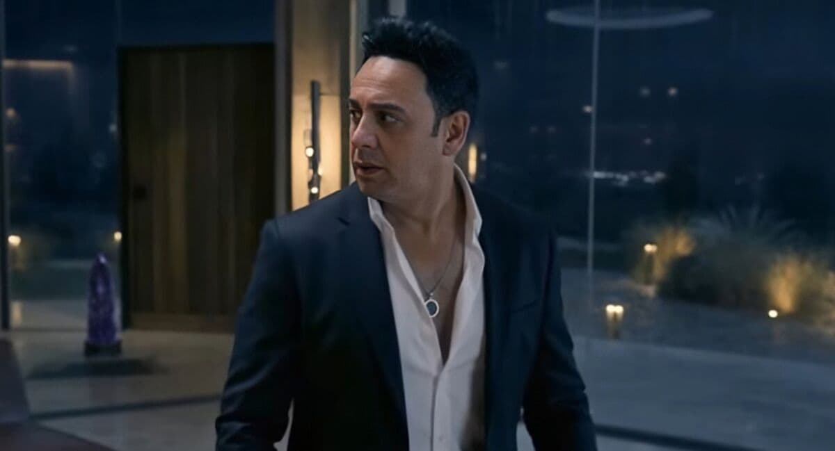 Mostafa Qamar Debuts Short Film "Qamar Qamarein"