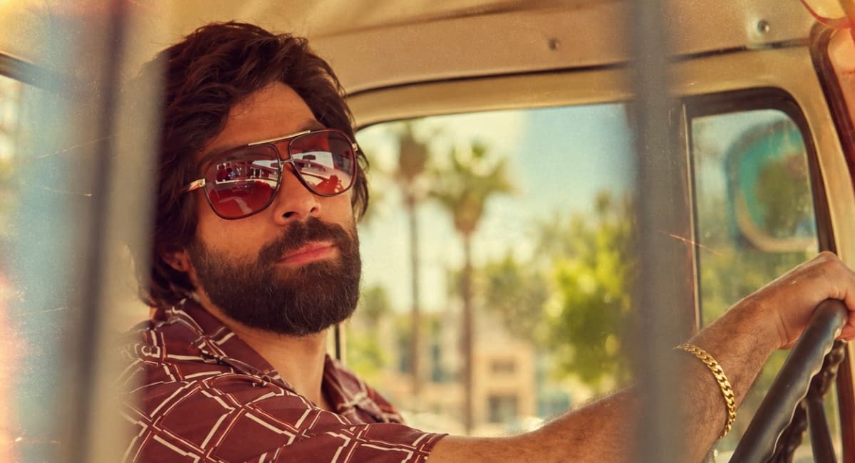 Samer Abu Talib Recreates the Eighties in Music Video