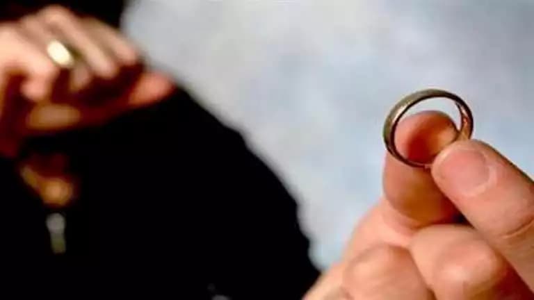 حكاية حنان وطلب الخلع بسبب الاعتداء