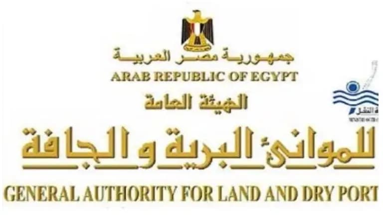 توقف عبور الشاحنات المصرية للسودان