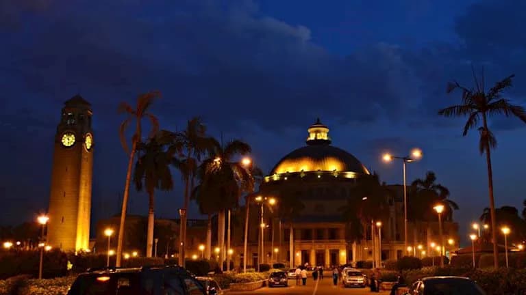 هل ينافس الطلاب المصريون الأجانب في الجامعات الحكومية
