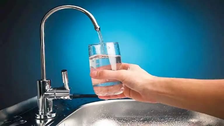 مياه الجيزة تعود إلى 4 مناطق بعد التطهير