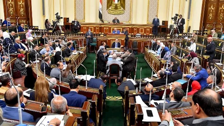 برلمانيون يسعون لاستعادة المصانع المتوقفة