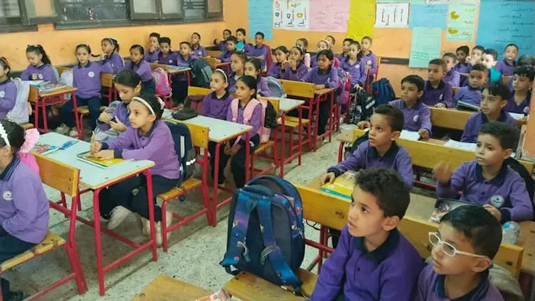 التعليم يتدخل بعد صور تلاميذ على الأرض في مدرسة العدلية