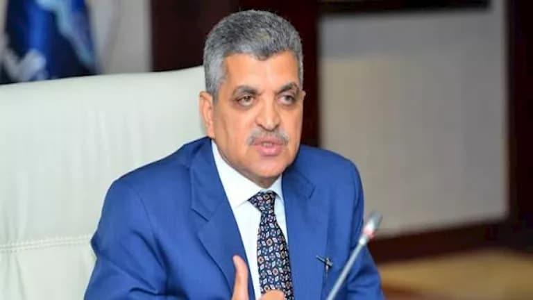 أسامة ربيع: قناة السويس غير مباعة أو مؤجرة