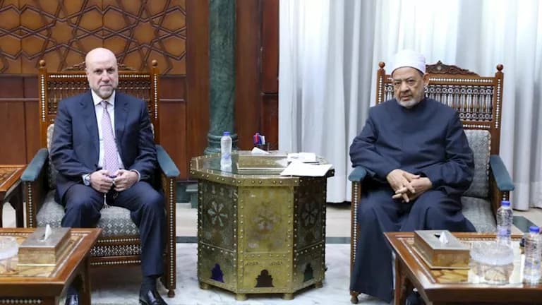 الأزهر يبحث مع مستشار أبو مازن عن تطورات القضية الفلسطينية