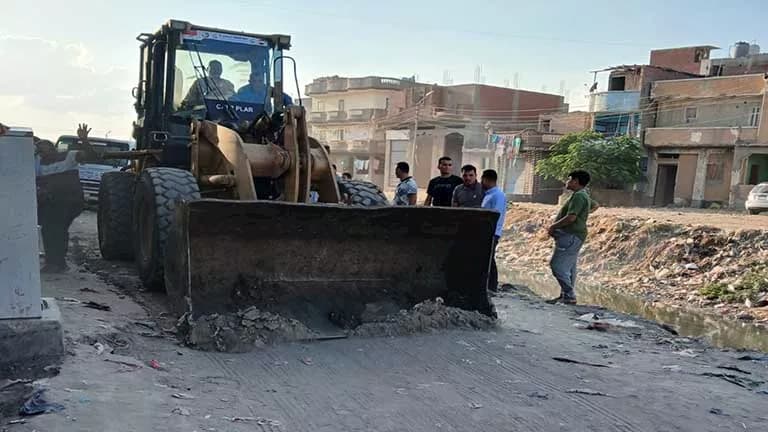 تأمين الطريق ومنع وصول الطلبة للمواسير