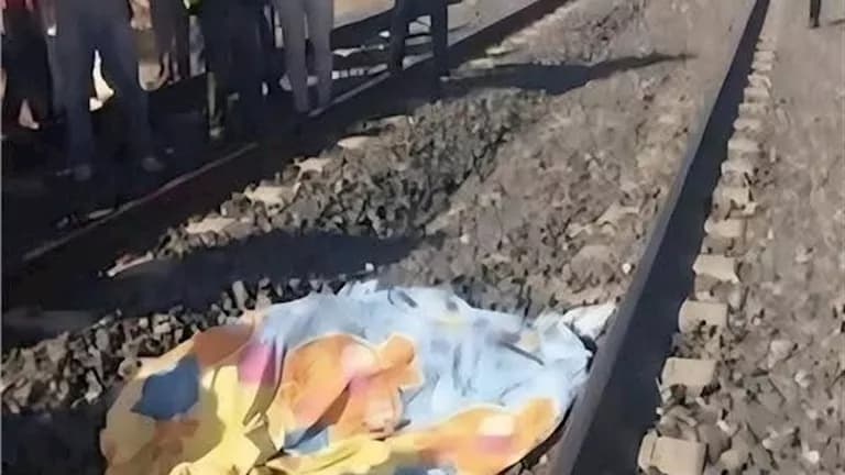 قطار يدهس سيدة في ملوي بسبب عبورها الخاطئ