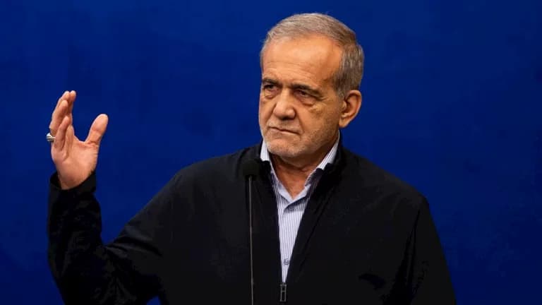 إيران: المرشد يدعم مقترح هرمز