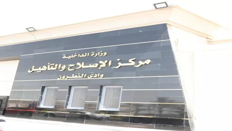 مصدر أمني ينفي إضراب نزلاء السجون