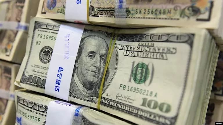 سعر الدولار مقابل الجنيه يبدأ الأسبوع مرتفعا