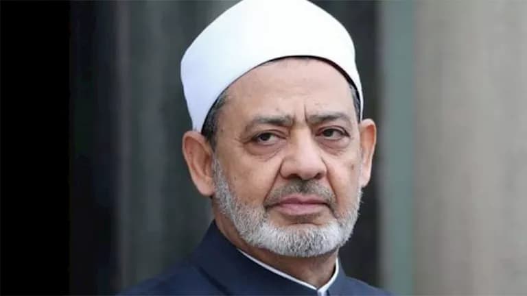 شيخ الأزهر يطمئن على وكيل الأزهر بعد حادث السيارة