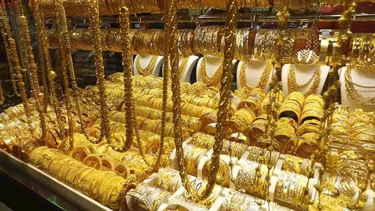 سعر الذهب بمصر يرتفع في بداية الأسبوع