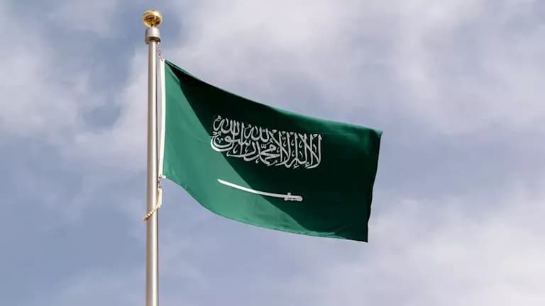 السعودية تعلن انتهاء الخطر في ثلاث مدن