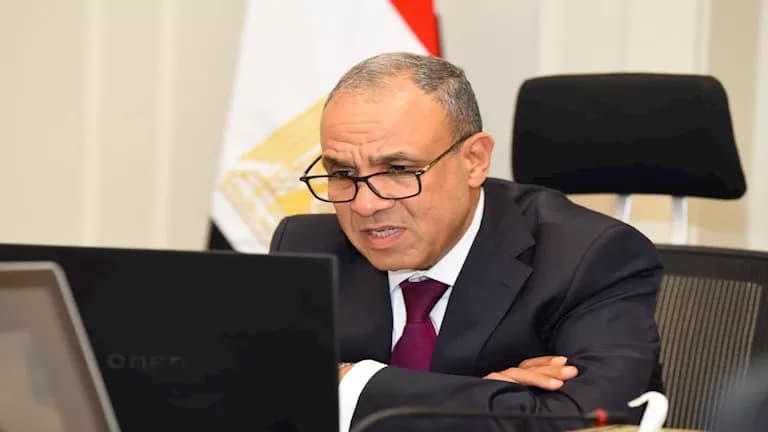 وزير الخارجية يلتقي نظيره البحريني لمناقشة الشؤون الإقليمية