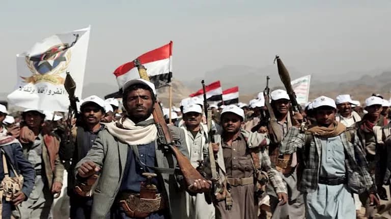 تقدم مفاجئ للحوثيين في البحر الأحمر وتبادل الاتهامات