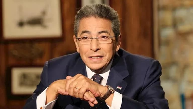 محمود سعد يدعو لإعادة النظر في المناهج