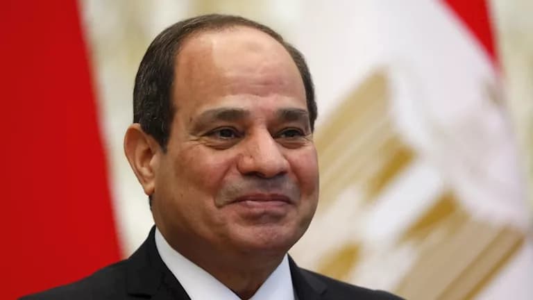 السيسي: النيل عمود حياة مصر وعلى دول الحوض الالتزام بالقانون
