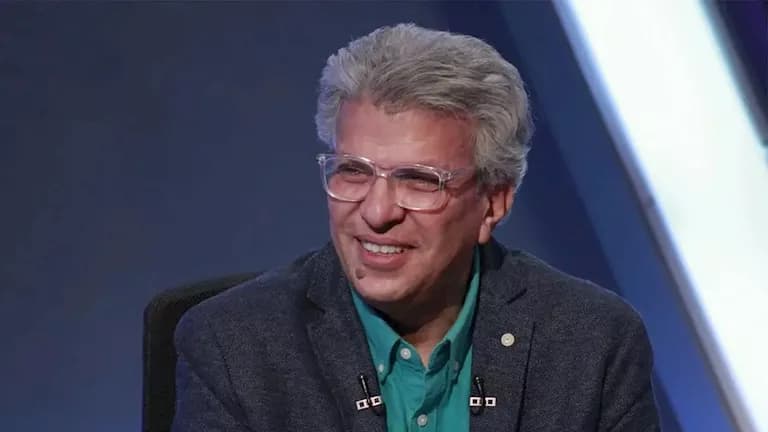 خالد منتصر يرفض تهديدات التأمينات