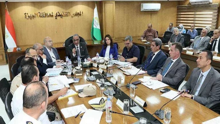 محافظ الجيزة يطالب بمحاسبة المقصرين