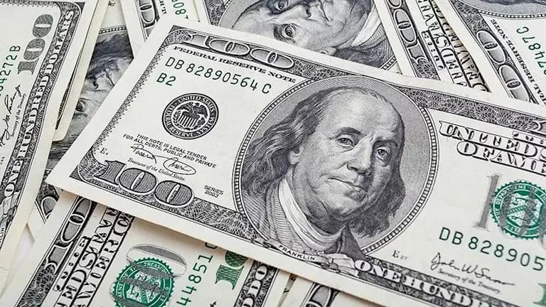 سعر الدولار أمام الجنيه ينخفض في 3 بنوك في بداية الثلاثاء