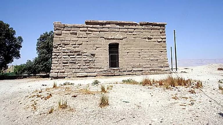 دير الشلويط.. سر إيزيس منذ 1900 عام