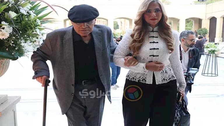 صحفيون وكتاب يتجمعون في دار الأوبرا للاحتفال بمؤسسة هيكل