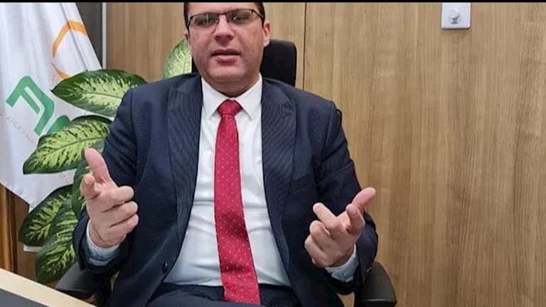 سبب ارتفاع الدولار فوق 52 جنيه