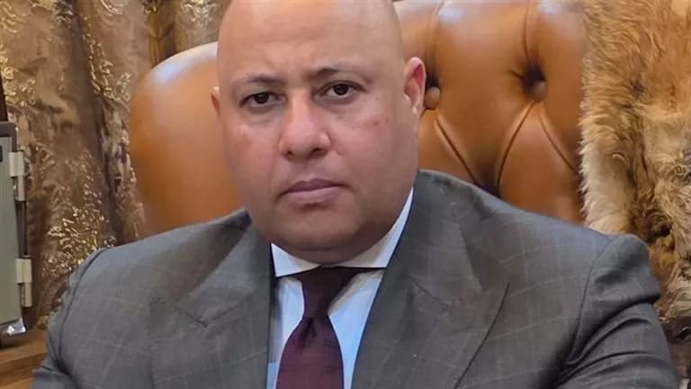 من هو أشرف نبيل المحامي؟