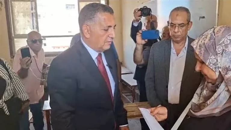 الأزهر يتدخل في أزمة محافظ القليوبية ومديرة المدرسة
