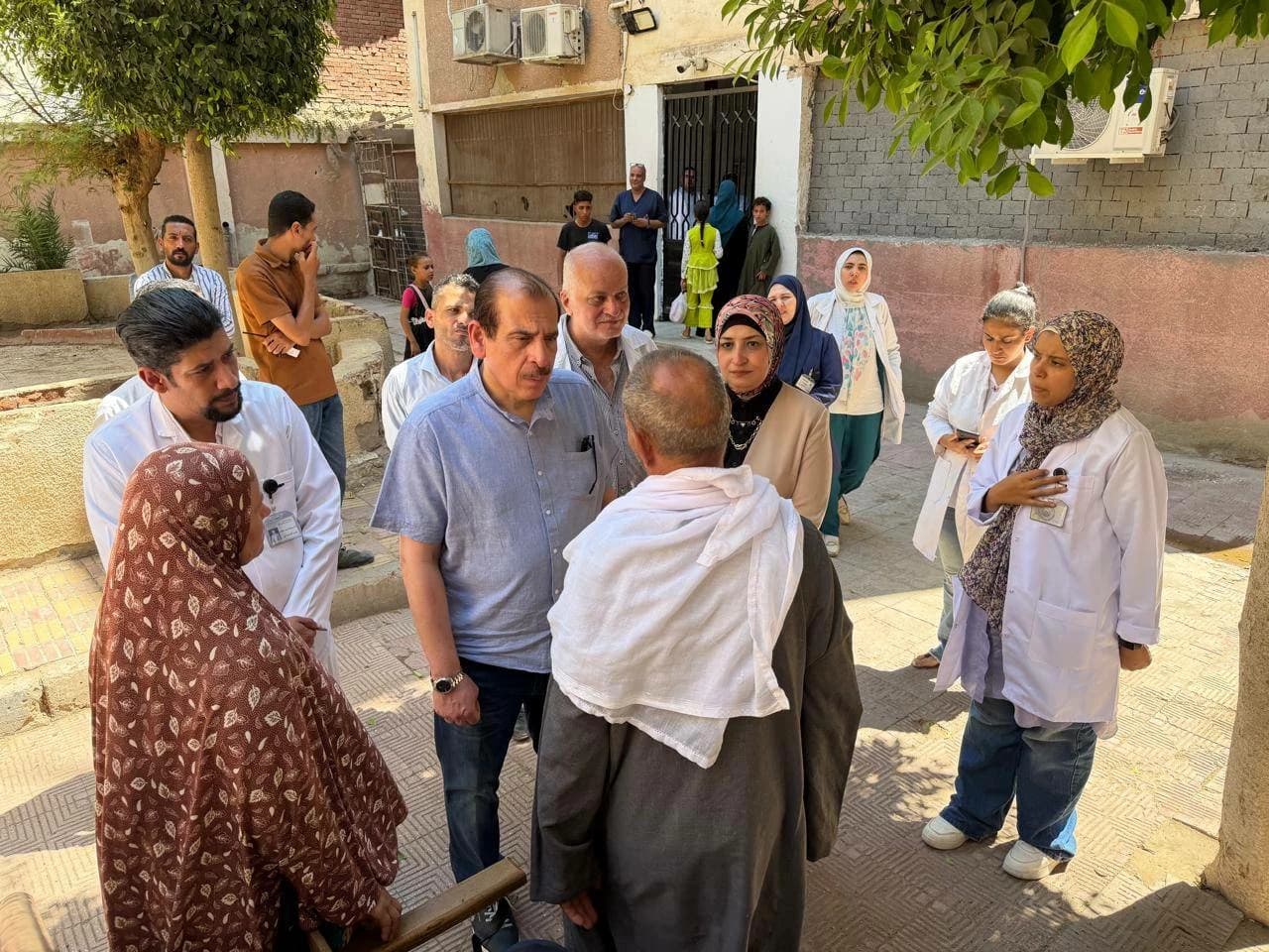 نائب وزير الصحة يزور منشآت المنيا ويعزز الخدمات