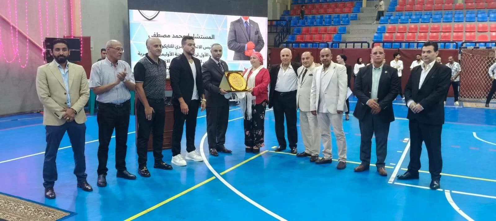 مجلس الأوليمبى يكرم 800 لاعب في التايكوندو