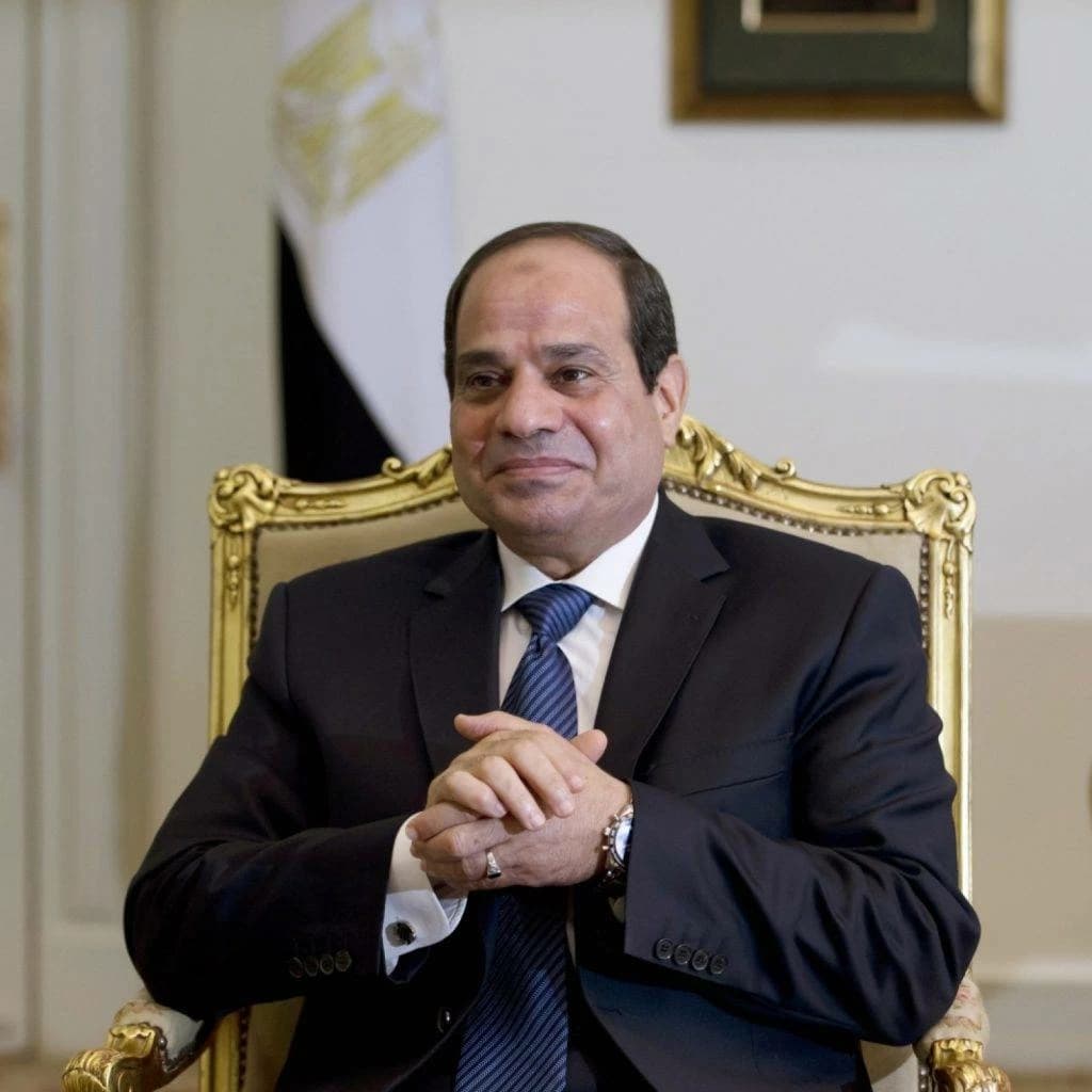 السيسي يوجه بمعالجة شكاوى المطارات بسرعة