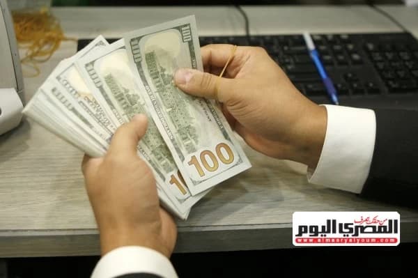 الدولار ينخفض عالميا الخميس 3-9-2026