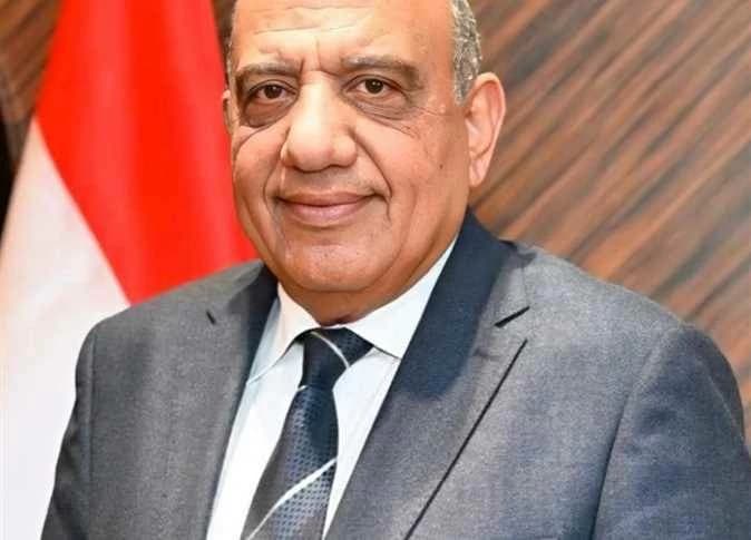 رئيس الوزراء يلتقي وزير الكهرباء عن الفواتير