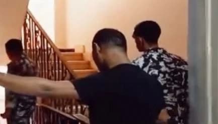 حقيقة فيديو قوة أمنية تواسي مالك شقة في أسوان