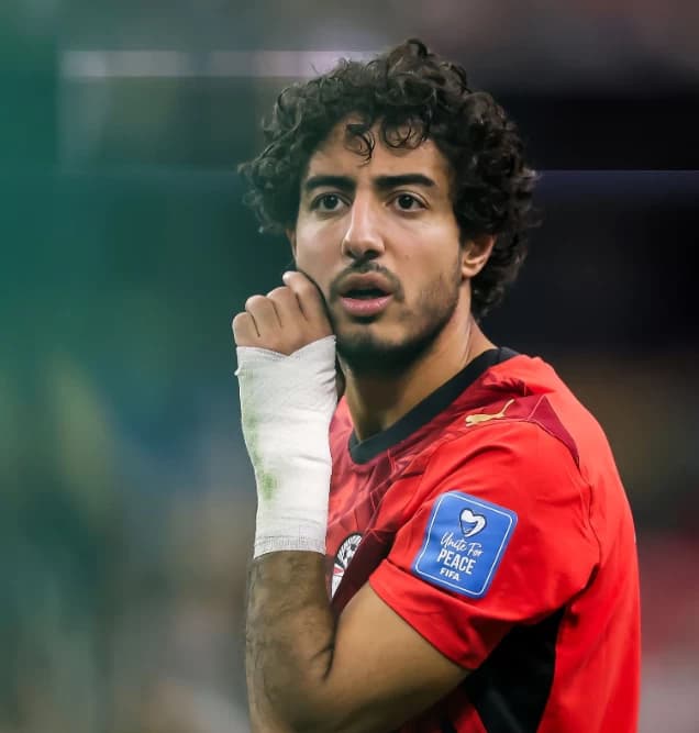 الأهلي يعسكر لتجديد عقود هانى وياسر